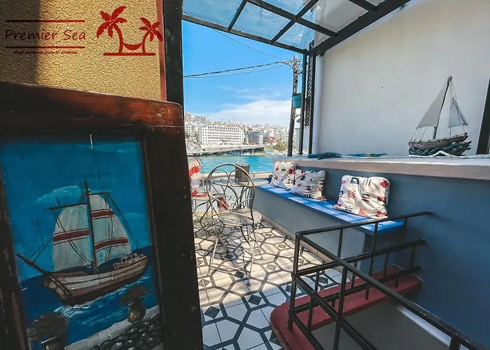 Carnagio Season شقة